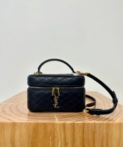 Yves Saint Laurent #miniManhattan#19cm 𝙈𝙖𝙣𝙝𝙖𝙩𝙩𝙖𝙢3