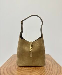 Yves Saint Laurent #Le 5A7 Soft Hobo#