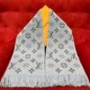 LV scarf
