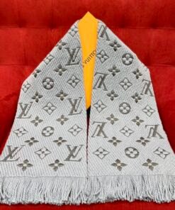 LV scarf